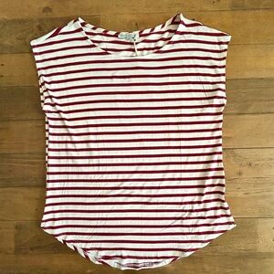 GREEN ENVOLOPE Striped Dark Red and White Cap sleeves Top Basics Scoop Hem